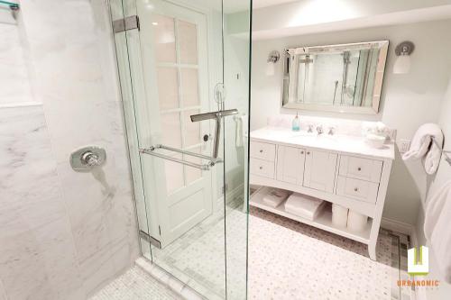Ottawa Bathroom Renovation Design Urbanomic Interiors Beckwith Ave 05